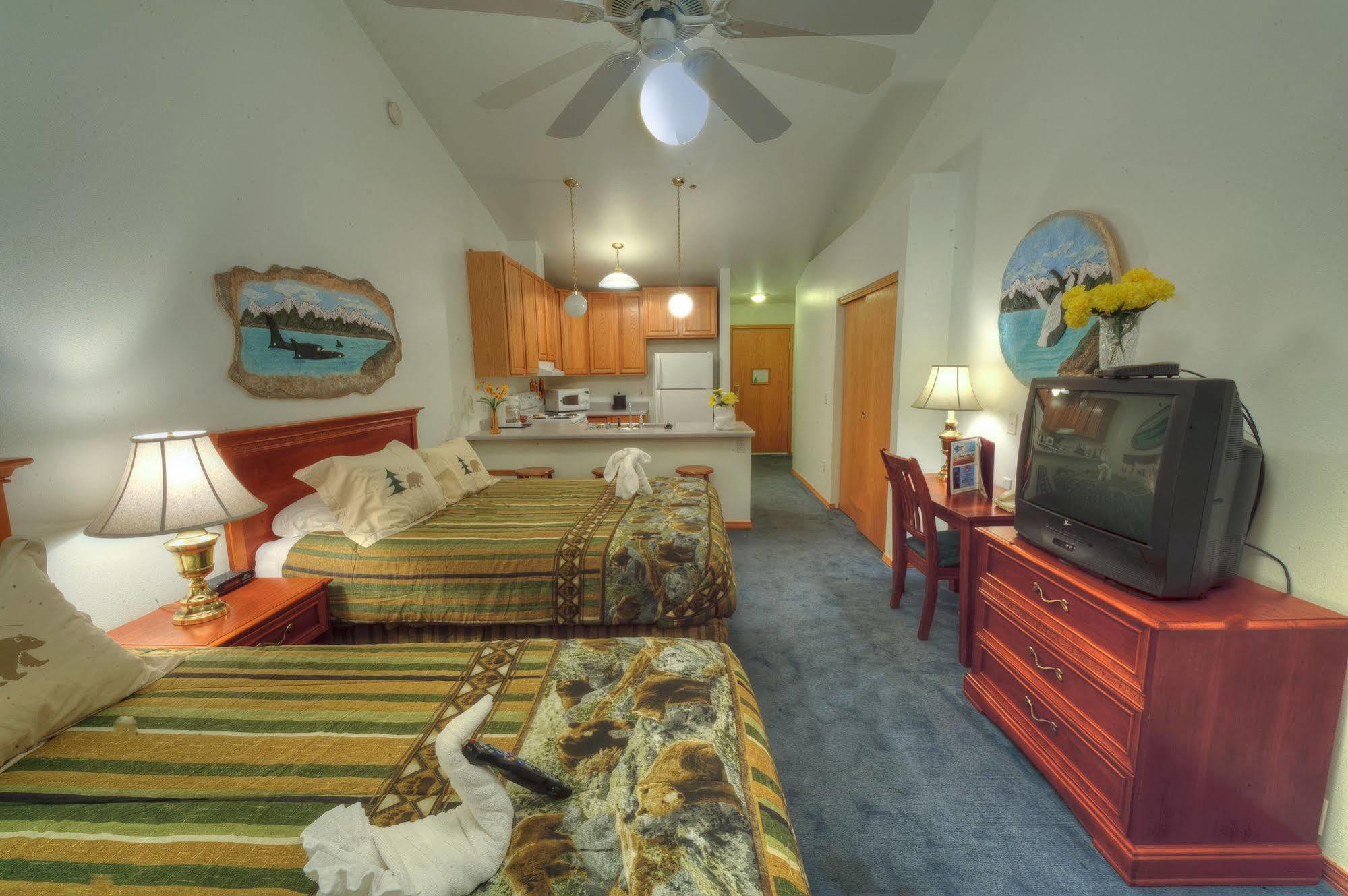 Frontier Suites Hotel In จูโน ภายนอก รูปภาพ
